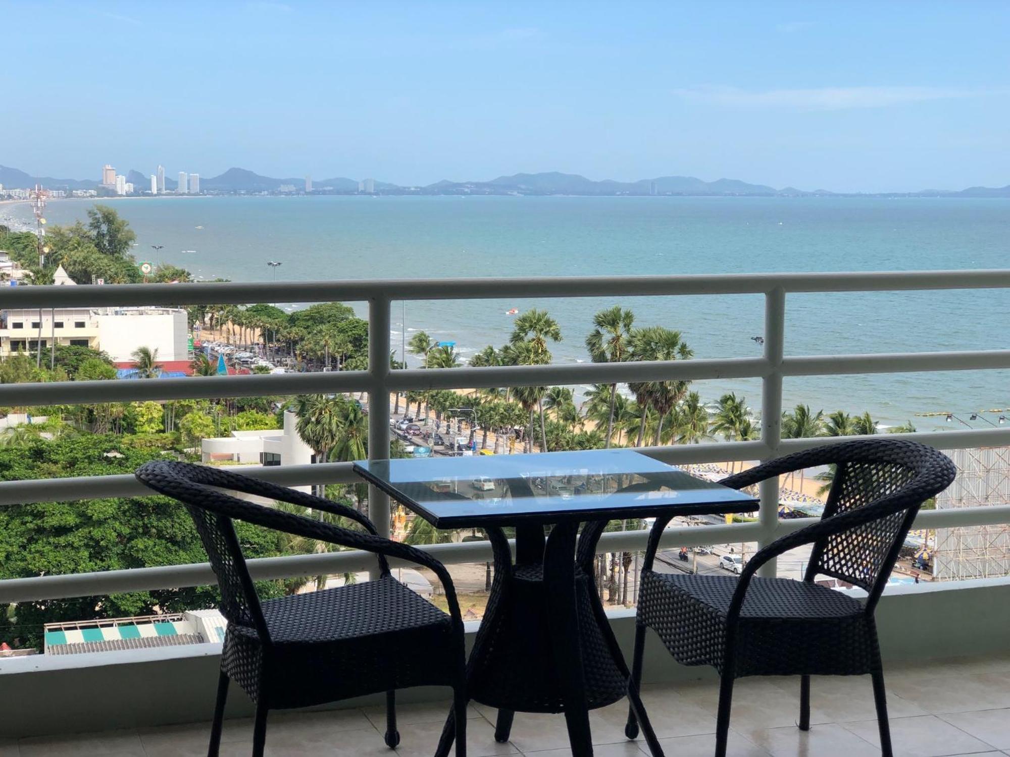 Apartamento Viewtalay Beachfront By Nd Pattaya Exterior foto