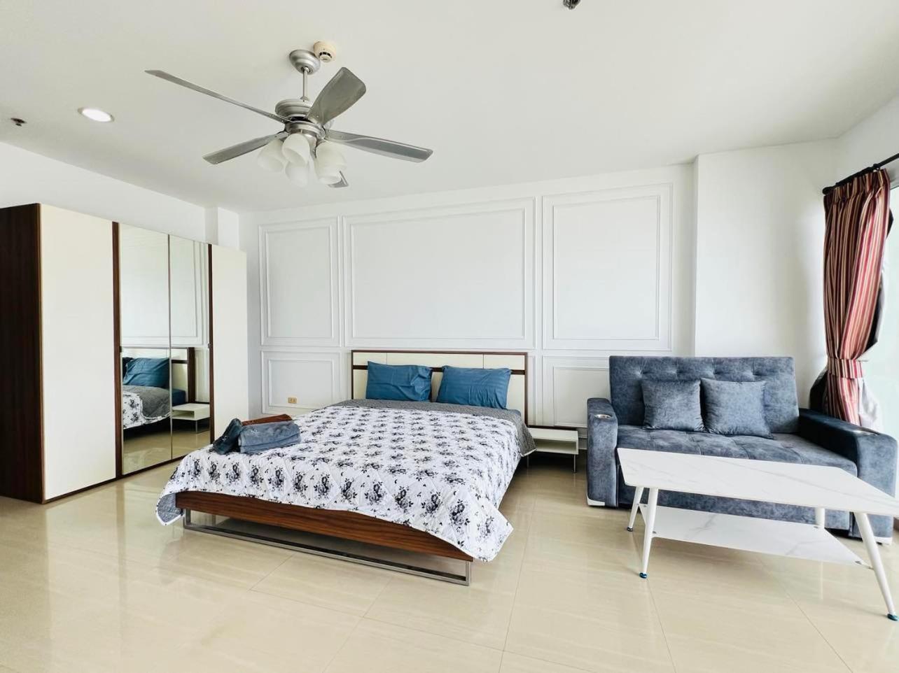 Apartamento Viewtalay Beachfront By Nd Pattaya Exterior foto